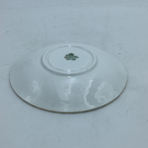 Stanley English Fine Bone China Roses Teacup and Saucer - Picture 8 of 10